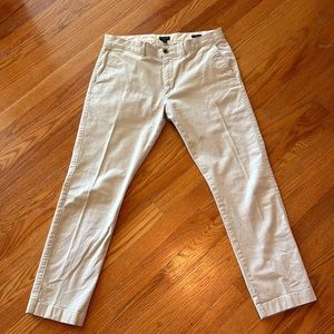 J. Crew Men’s Light Khaki Slim Flex 33x30 Pant. Fair Trade Certified.